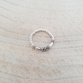 Zilveren elastische ring Bali style