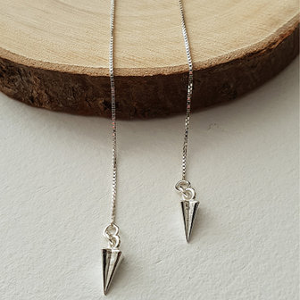 Oorbellen met een punthanger