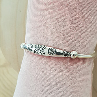 Zilveren armband met boho flowers