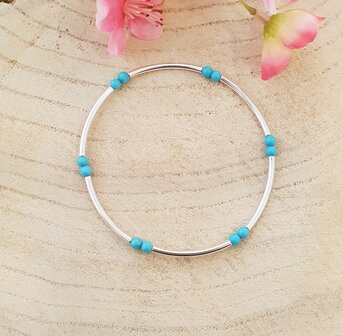 Armband van zilver met turquoise kralen