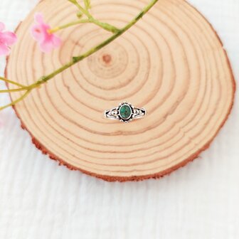 Ring met turquoise bloem