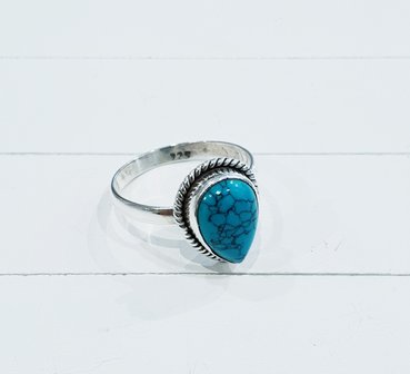 Zilveren ring met turquoise steen